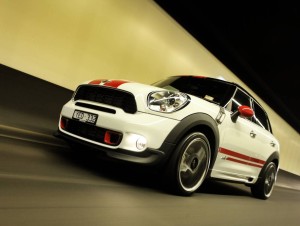 Going Green for Winter: How You Can Reduce Your MINI’s Carbon Footprint